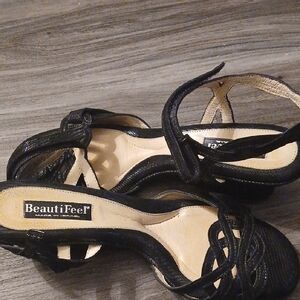 BeautiFeel Elegant Black Sandals